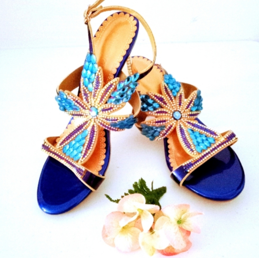 🎁 FREE GIFT IS INCLUDED 🎁 NWT NIB Rhinestone Slingback Heels Women Shoes